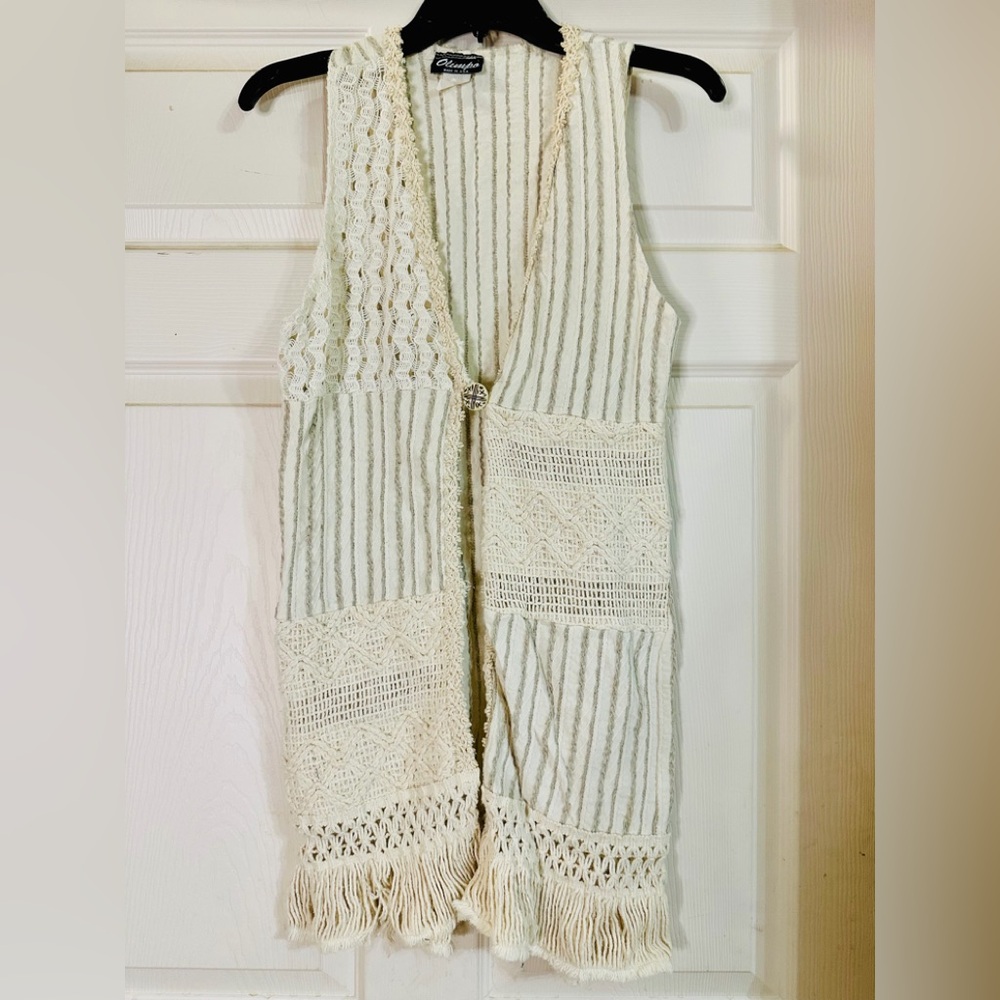 Dolled Up Cream sweater vest Crochet Fringe Boho‎ Y2K Festival Size Medium, EUC